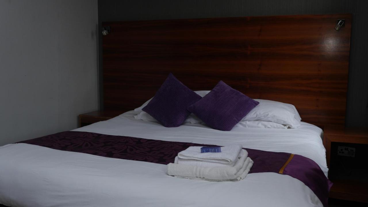 לונג איטון Bennetts Hotel מראה חיצוני תמונה
