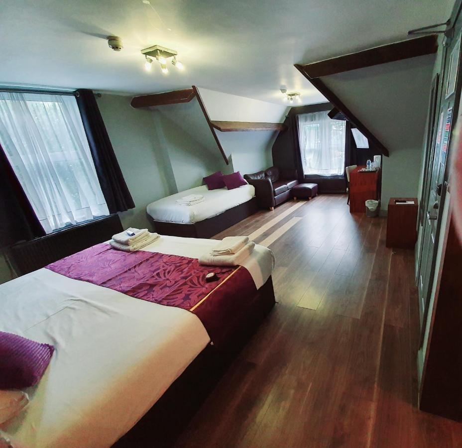 לונג איטון Bennetts Hotel מראה חיצוני תמונה