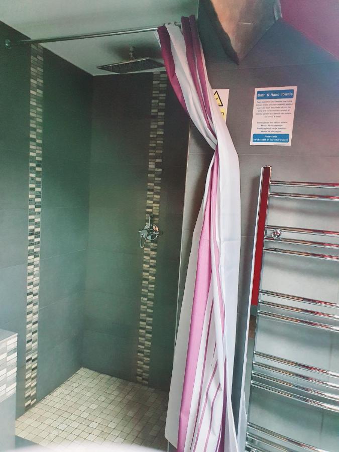 לונג איטון Bennetts Hotel מראה חיצוני תמונה