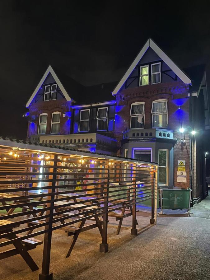 לונג איטון Bennetts Hotel מראה חיצוני תמונה