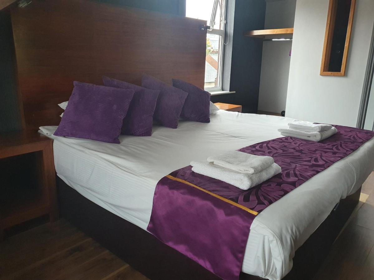 לונג איטון Bennetts Hotel מראה חיצוני תמונה
