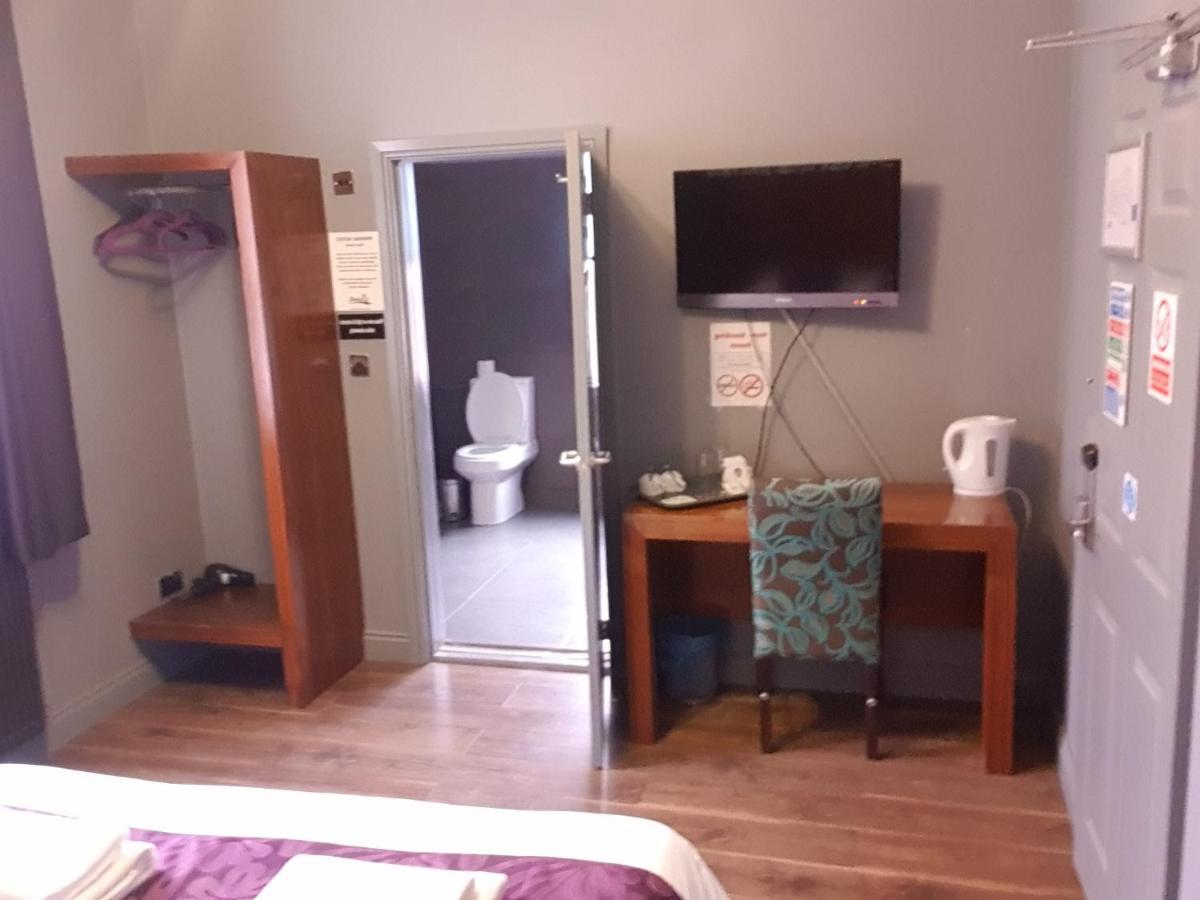 לונג איטון Bennetts Hotel מראה חיצוני תמונה