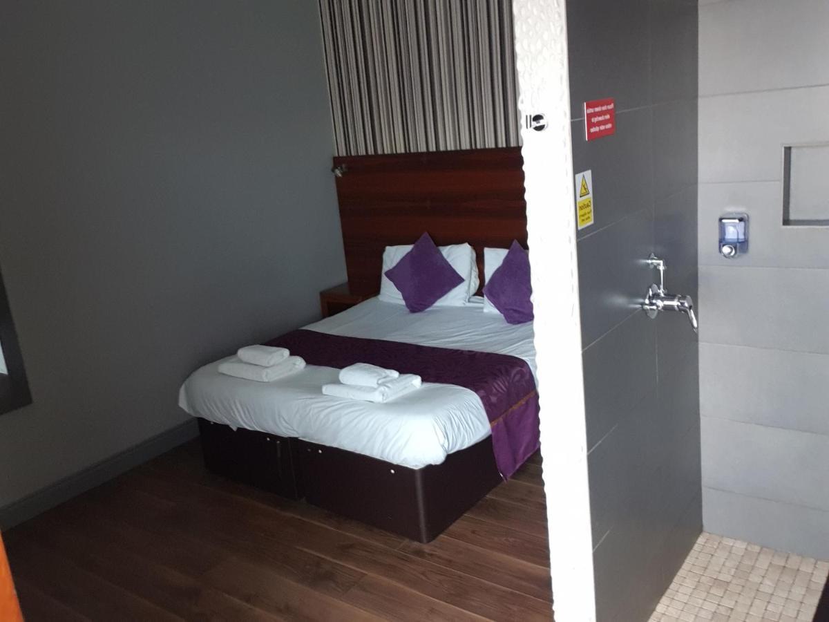 לונג איטון Bennetts Hotel מראה חיצוני תמונה