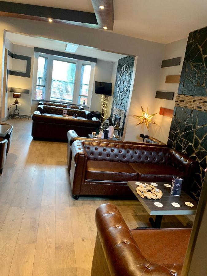 לונג איטון Bennetts Hotel מראה חיצוני תמונה