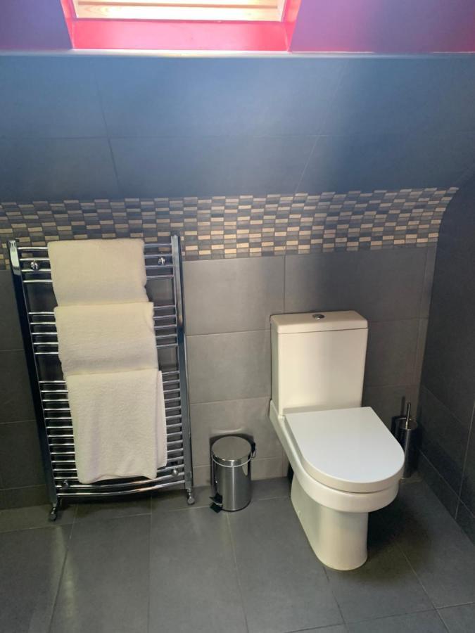 לונג איטון Bennetts Hotel מראה חיצוני תמונה