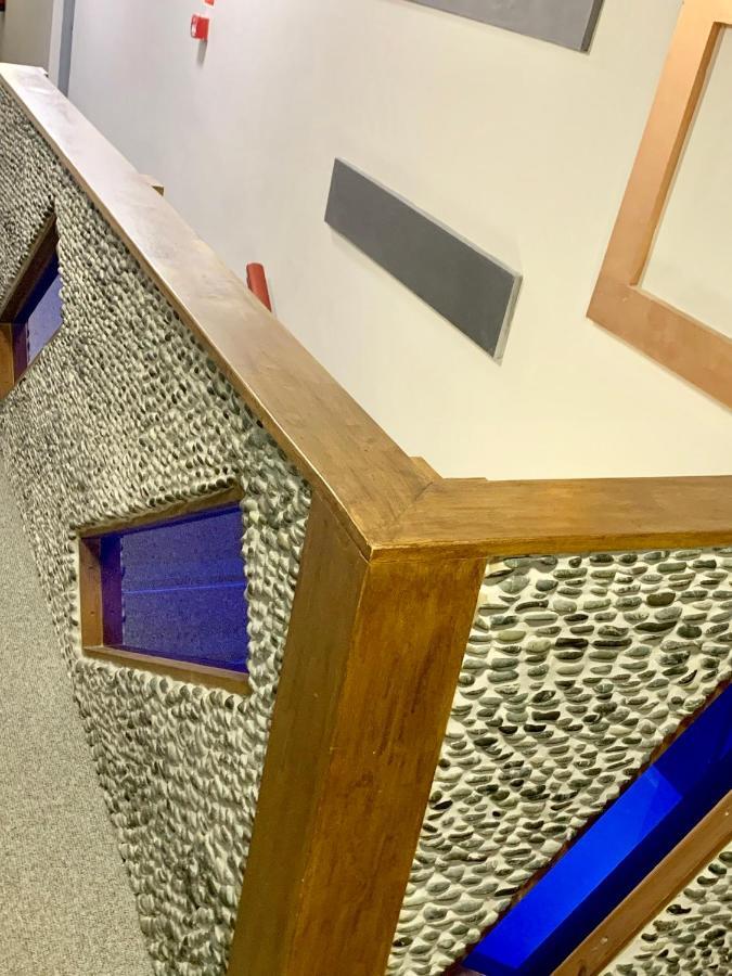 לונג איטון Bennetts Hotel מראה חיצוני תמונה